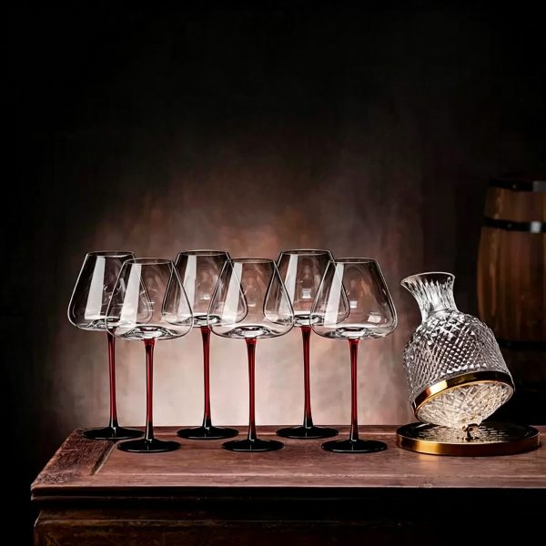 Red Palace Noir Wine Glass