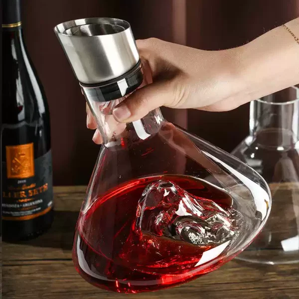 O1CN01Emz0pK1bnApk1FyoM_!!4611686018427384485-0-item_pic.jpg_q50.jpg_ Mountain-Shaped Decanter