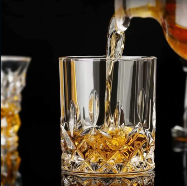 Whiskey Glass With Engraved Bottom